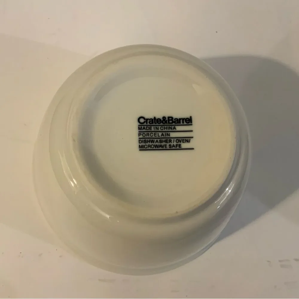 CRATE & BARREL 5.5 Inch White Porcelain Cereal Bowl MINT COND A9